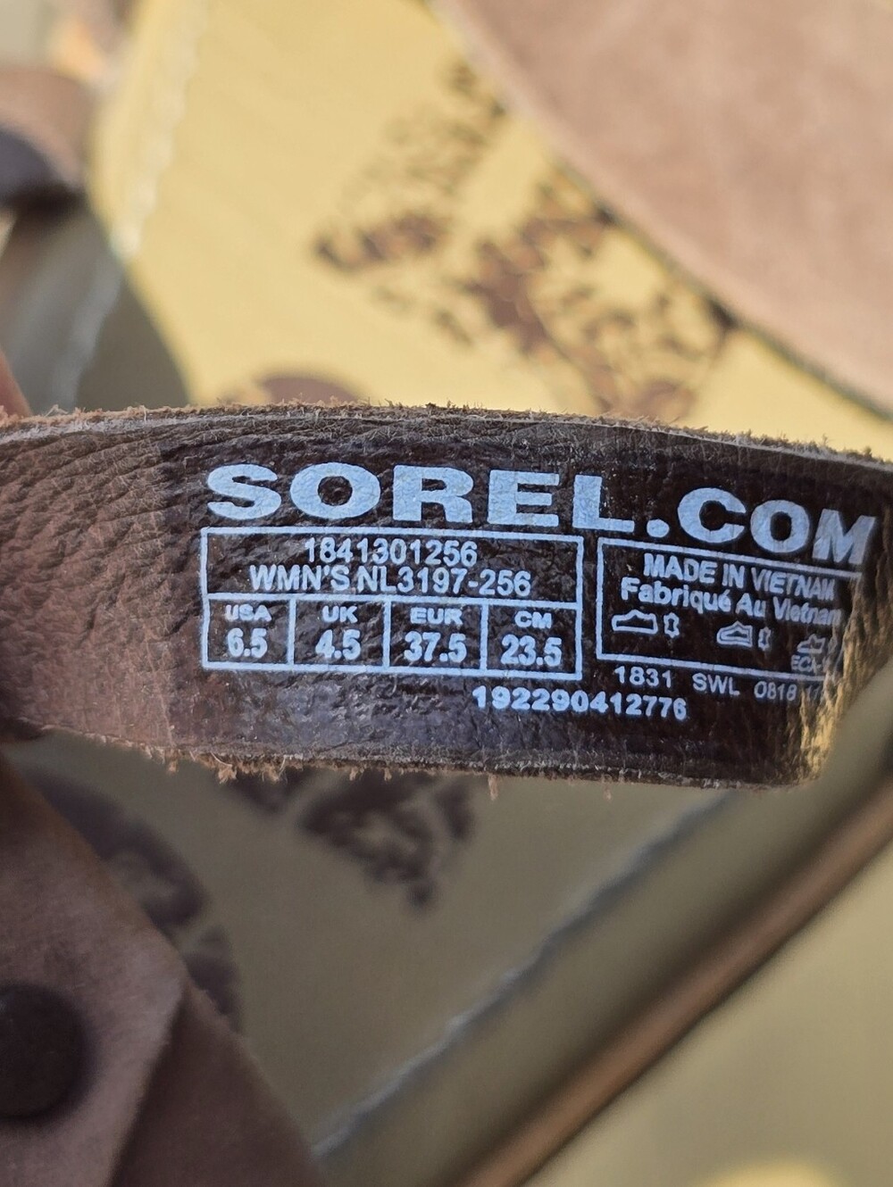 SOREL, Ella Criss Cross Toe Loop Sandal, Brown Leather, Sz 6.5 - Picture 9 of 10